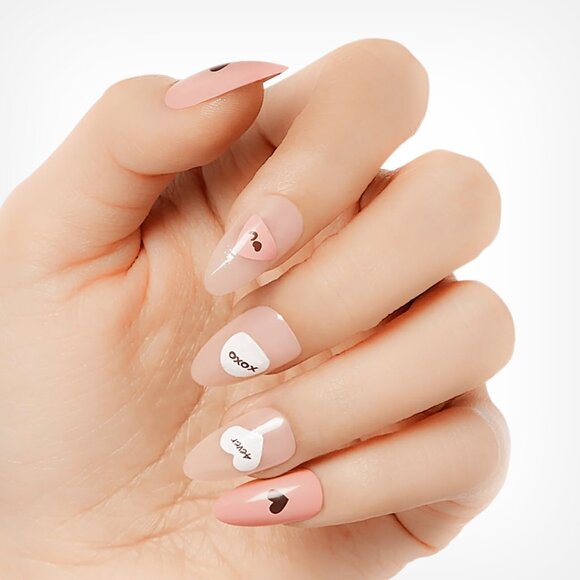 KISS Voguish Fantasy Nails Medium Length - Red Roses - Picture 8 of 11